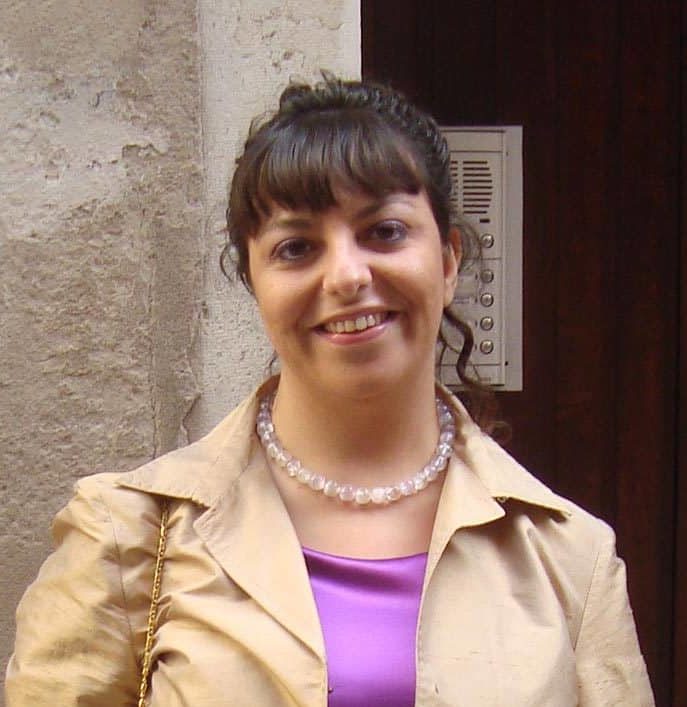 Dr. Ernestina Mazza Dr. Ernestina Mazza